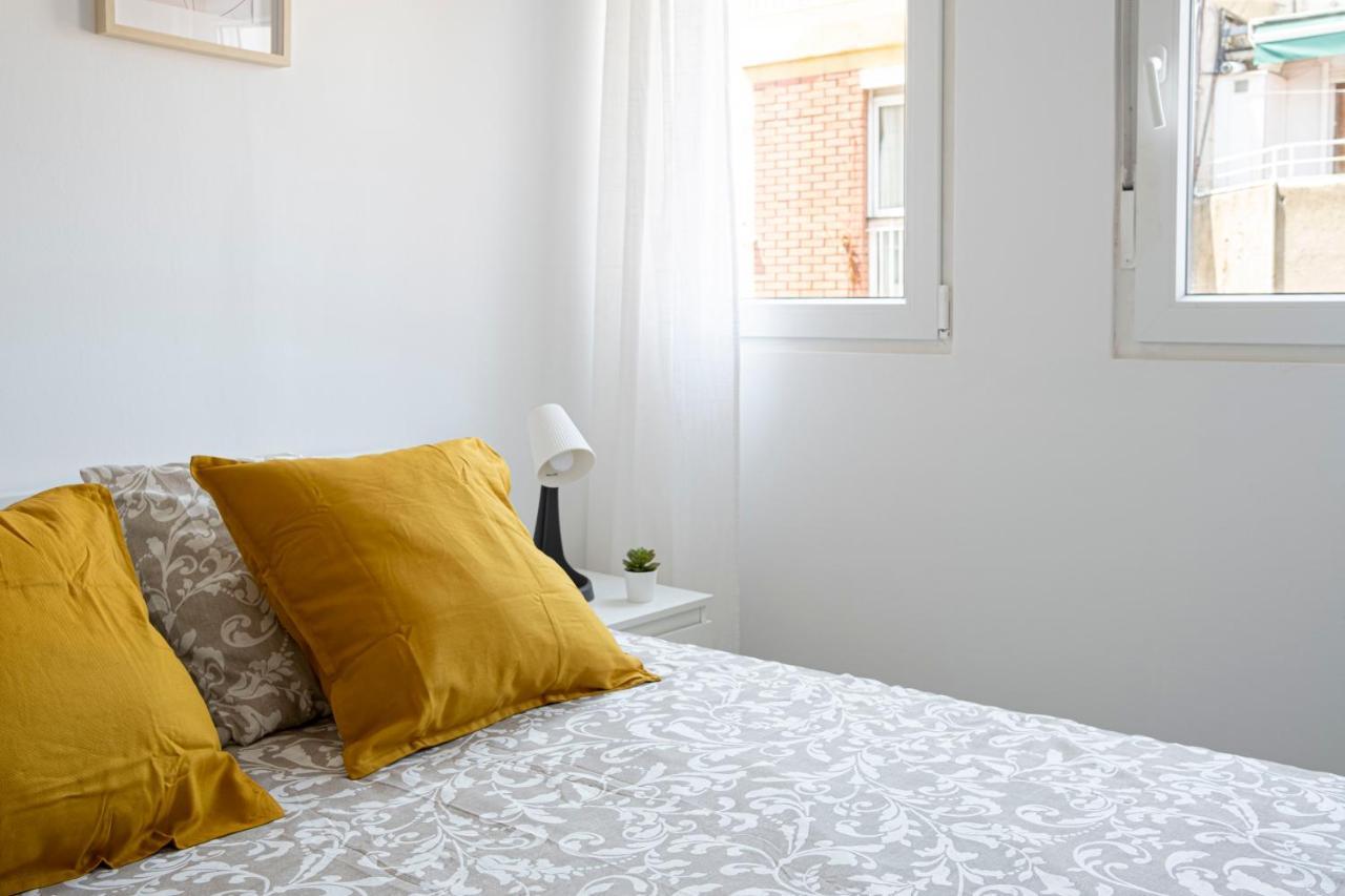 Apartment Beach Picasso Sant Adria de Besos Dış mekan fotoğraf